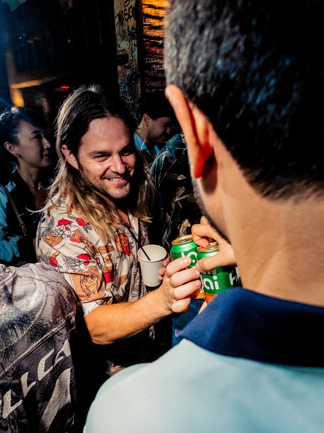 Guests dancing at a Tudo Bem night